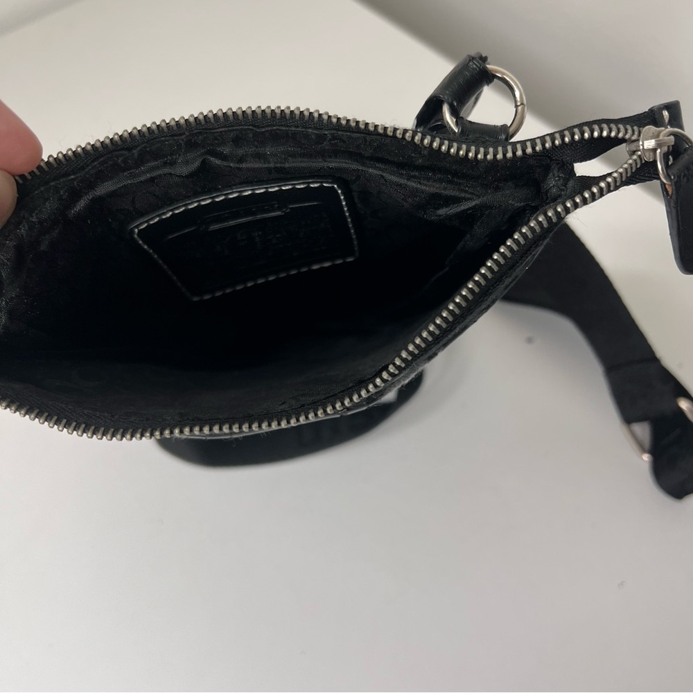 Coach Crossbody Canvas Messenger Shoulder Bag Purse With Logo Monogram Embossed - Picture 9 of 11